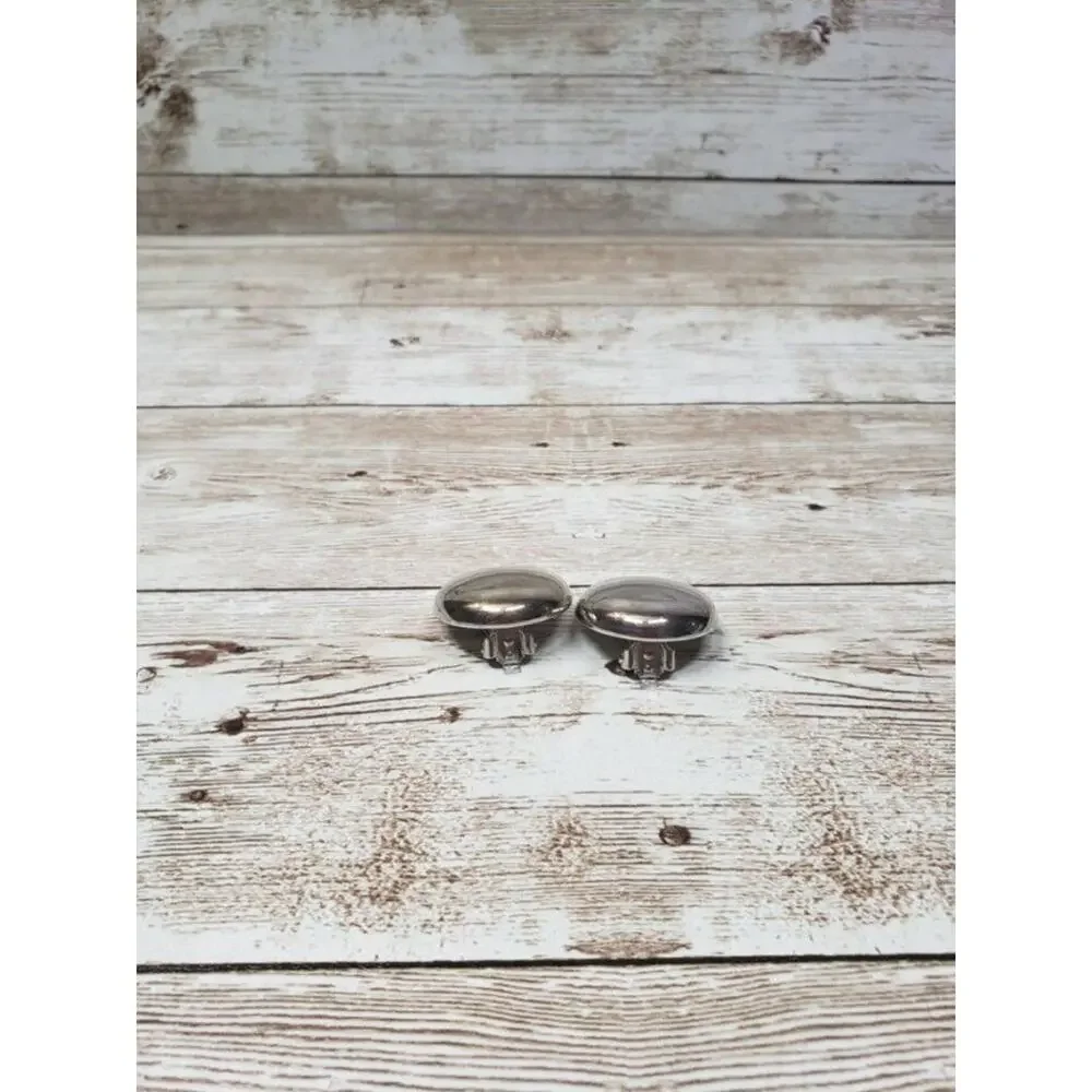 Vintage clip earrings